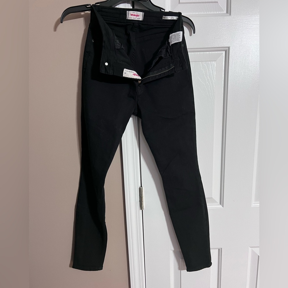Wrangler Women's Black Jeans